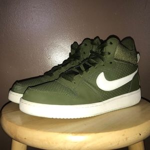 green nike high tops